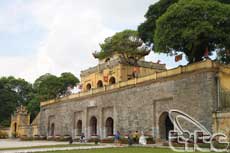 Thang Long Royal Citadel's Tet tourism success 