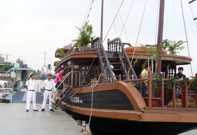 HCM City to upgrade Bach Dang Wharf for river tourism