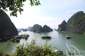  Quang Ninh responds to World Tourism Day 2013