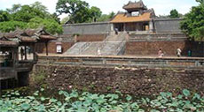 Poland helps preserve Hue's King Tu Duc tomb 