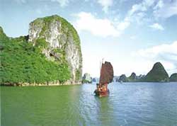 Le vice-Premier ministre bulgare vote pour la baie d'Ha Long