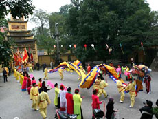 La Fête printanière de la citadelle royale de Thang Long commence