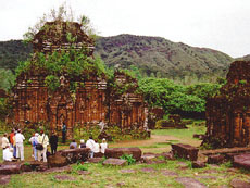 Le Vietnam reçoit les premiers touristes étrangers de 2009