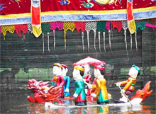 Marionnettes sur l'eau : danser au rythme des traditions