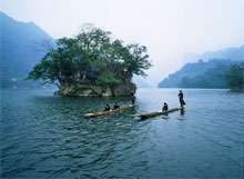 Le lac Ba Bê, un patrimoine naturel original à Bac Kan