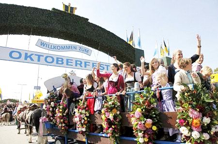 Fête culturelle de la bièrre allemande Oktoberfest 2010