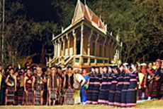 Les maisons en bois de peumou des Thaï à Ngoc Chiên