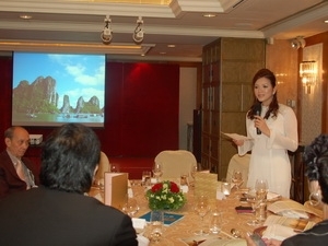 Promotion de l'Ã©lection de la baie de Ha Long Ã  Hong Kong