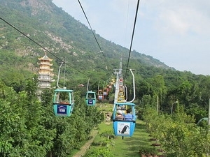 Ha Tinh: fête de la pagode de Huong Tich