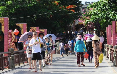 Les touristes chinois accourent toujours au Vietnam
