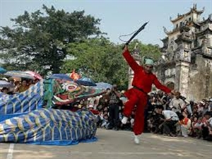 Fête du village des serpents de Le Mat