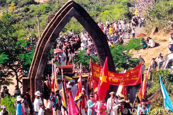 Fête Katé des Chams de Ninh Thuan 2013