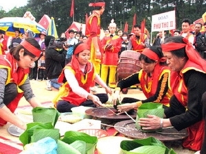 Phu Tho: premier concours de bánh chưng et de banh dày