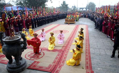 Ouverture de la fête de la Mère Âu Co à Phu Tho