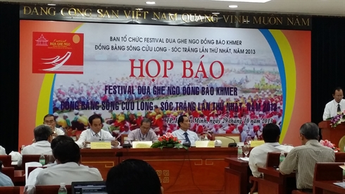Conférence de presse sur le Premier Festival des courses de Ghe Ngo à Soc Trang