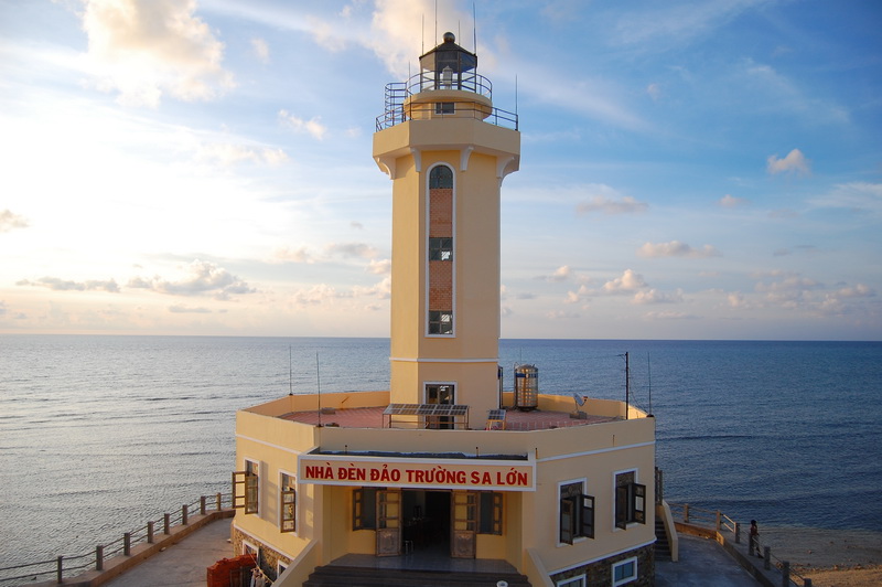 Les sentinelles de pierres de l'archipel de Spratly (Truong Sa)