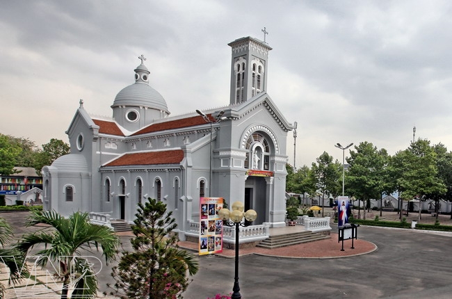 L’église de Hanh Thông Tây                     