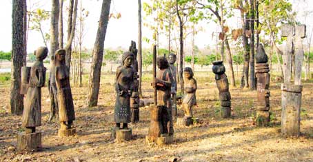 Sculpture sur bois sur les Hauts-Plateaux du Centre