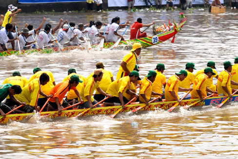 Khmer cultural, sport festival going vibrant