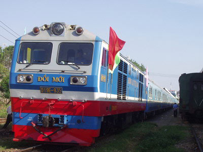 Trains from Ha Noi to Vinh and Da Nang offered half price
