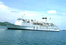 Tàu biển Jupiter Cruise thăm Hạ Long 