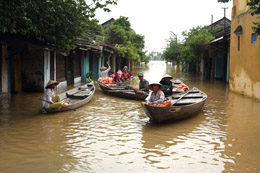 Xây dựng sản phẩm du lịch từ...mưa bão 