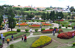 Khách du lịch đến Đà Lạt trong 8 tháng đầu năm 2012 tăng 17%