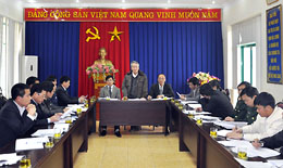 Đại biểu tham dự Hội nghị xúc tiến đầu tư tỉnh Quảng Ninh 2012 tham quan vịnh Hạ Long