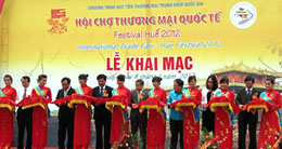 Khai mạc Hội chợ Thương mại Quốc tế Festival Huế 2012