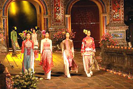 Lễ hội áo dài tại Festival Huế 2012