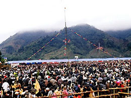 Độc đáo lễ hội động Tiên và chợ quê Hàm Yên ở Tuyên Quang