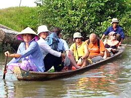 Khai thác tour du lịch cộng đồng phục vụ du khách nhân dịp Tết Nguyên đán 2012