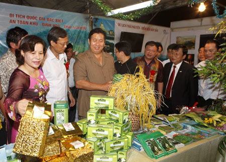 Khai mạc Hội chợ Thương mại - Du lịch Tuyên Quang năm 2012