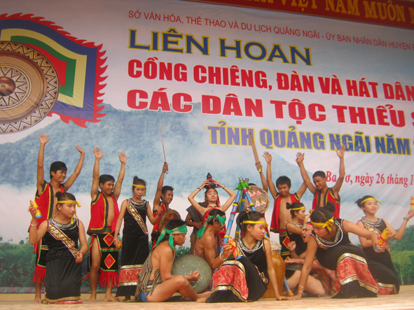 Liên hoan cồng chiêng, đàn và hát dân ca các dân tộc thiểu số tại Quảng Ngãi