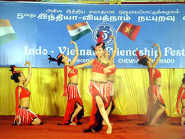 Nhiều hoạt động tại Liên hoan hữu nghị Việt Nam - Ấn Độ 2013