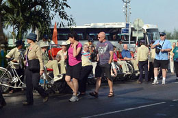 Thị trường du lịch Đà Nẵng “ấm” dần với cầu Rồng và cáp treo