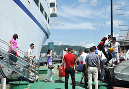 Quảng Ninh xây dựng sản phẩm du lịch phục vụ khách du lịch tàu biển