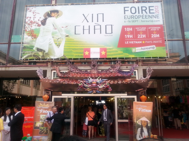 Việt Nam tham dự Hội chợ châu Âu Strasbourg 81