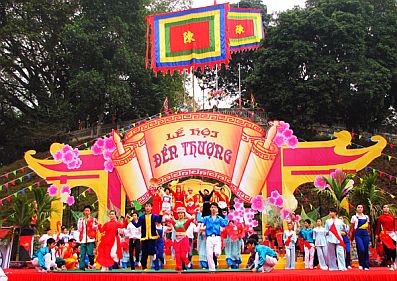 Nhiều hoạt động trong Lễ hội đền Thượng Xuân Quý Tỵ 2013