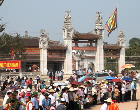Chuẩn bị tổ chức lễ hội Đền Trần năm 2013 