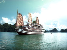 Du thuyền Bhaya trên Vịnh Hạ Long