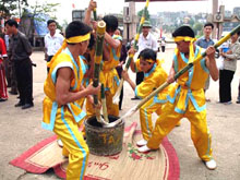 Khai mạc hội thi gói, nấu bánh chưng, giã bánh dày  