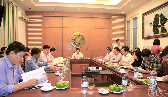 Bộ trưởng Nguyễn Ngọc Thiện làm việc với 4 tỉnh miền Trung về hỗ trợ khắc phục sự cố môi trường biển