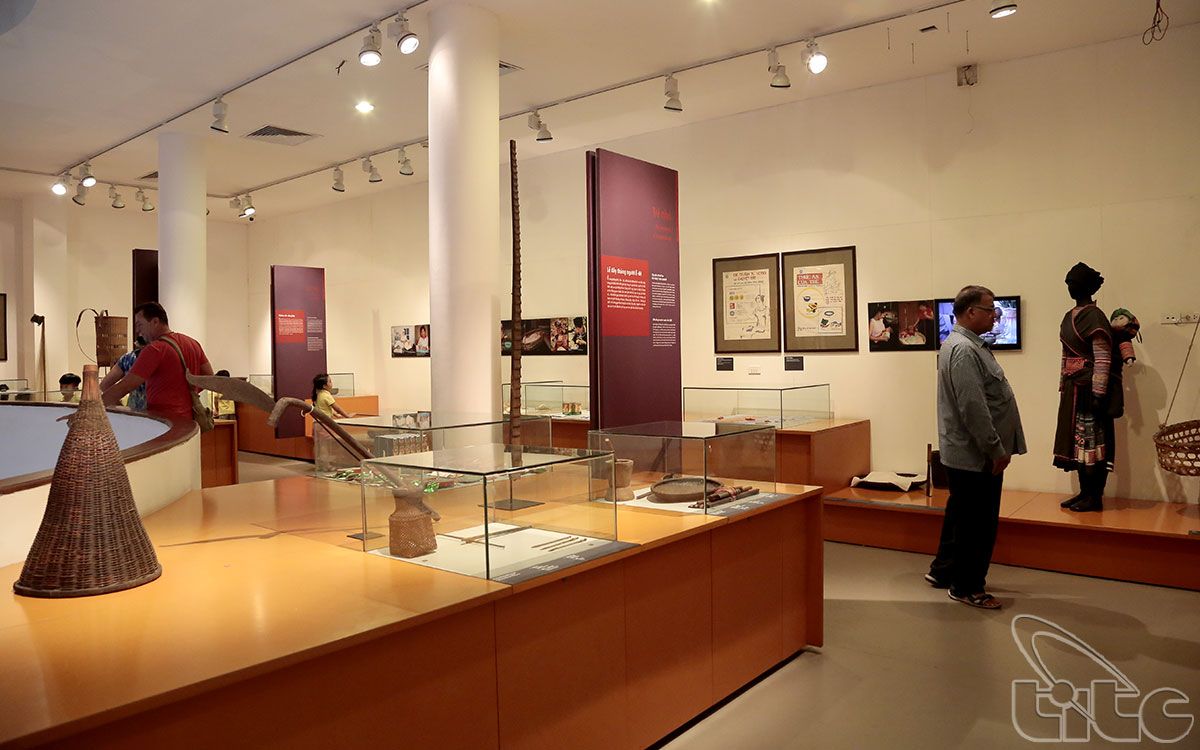 Bảo tàng Phụ nữ Việt Nam được thành lập năm 1987, với chức năng nghiên cứu, lưu giữ bảo quản, trưng bày những di sản vật thể, phi vật thể về lịch sử, văn hóa của phụ nữ Việt Nam