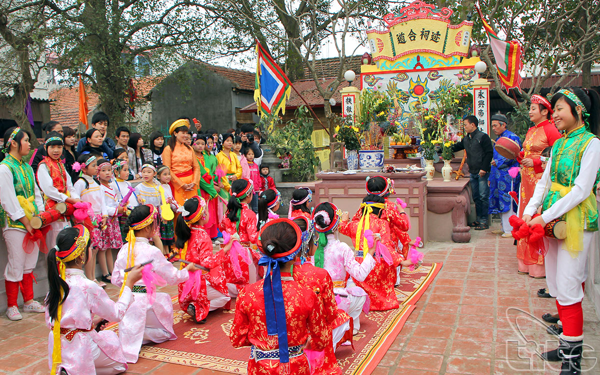 Lễ hội truyền thống đình Vĩnh Ninh, được tổ chức từ ngày 8 đến ngày 12/2 âm lịch hàng năm