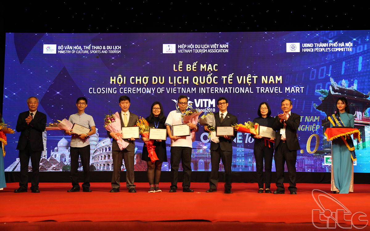 Lễ bế mạc, Ban tổ chức đã trao giải thưởng cho các đơn vị tham gia hội chợ