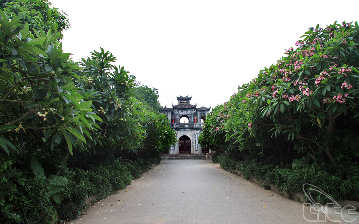 Văn miếu Xích Đằng (Văn miếu Hưng Yên) tọa lạc tại địa phận thôn Xích Đằng, phường Lam Sơn, thành phố Hưng Yên.