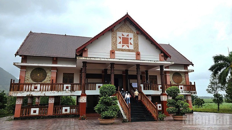 Stor - The indomitable village of the Central Highlands