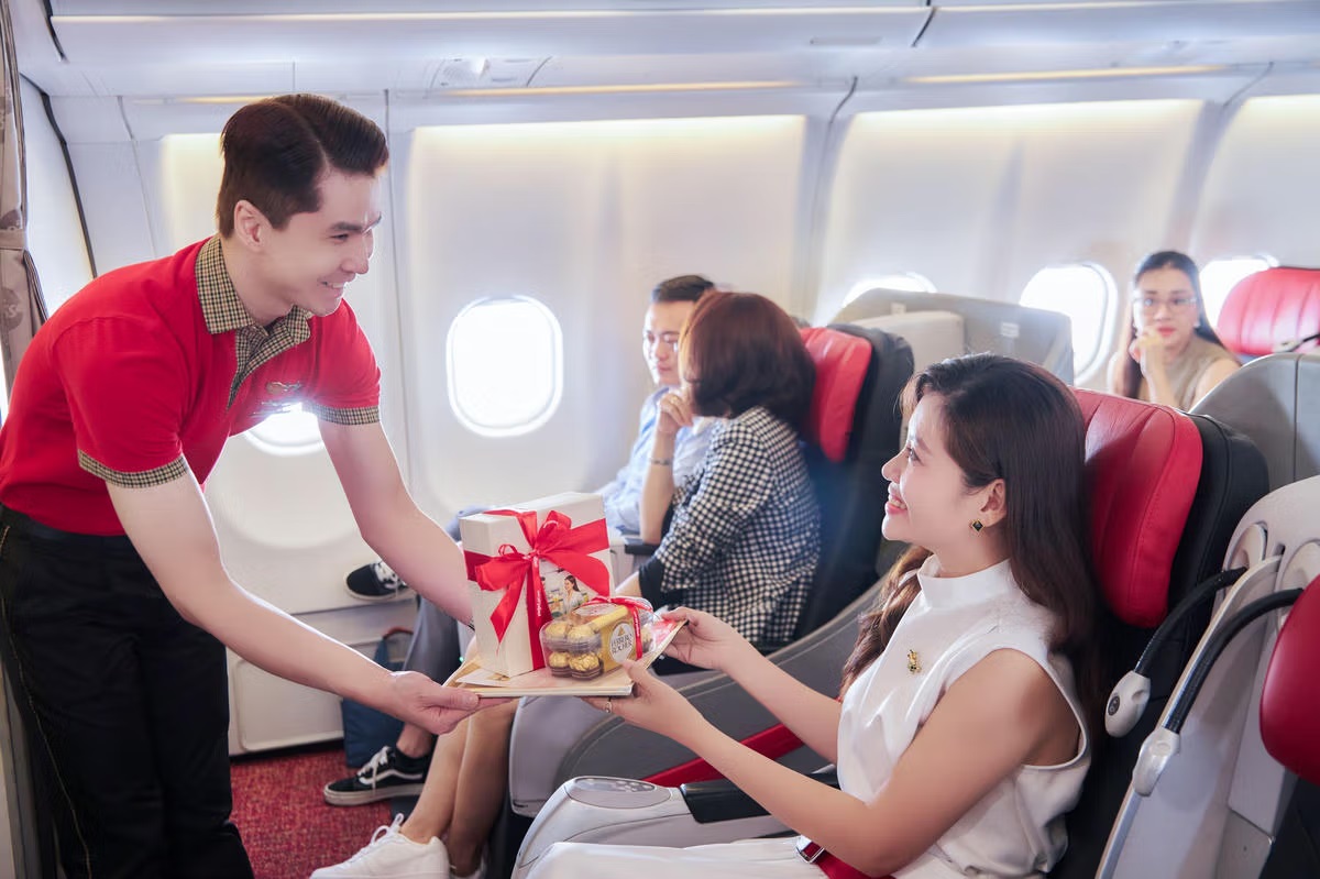 Bay Vietjet cùng hạng ghế Business, SkyBoss