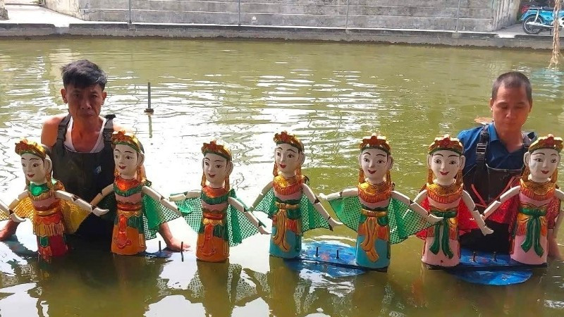 Artisans of Nguyen Xa water puppetry village strive to preserve their craft